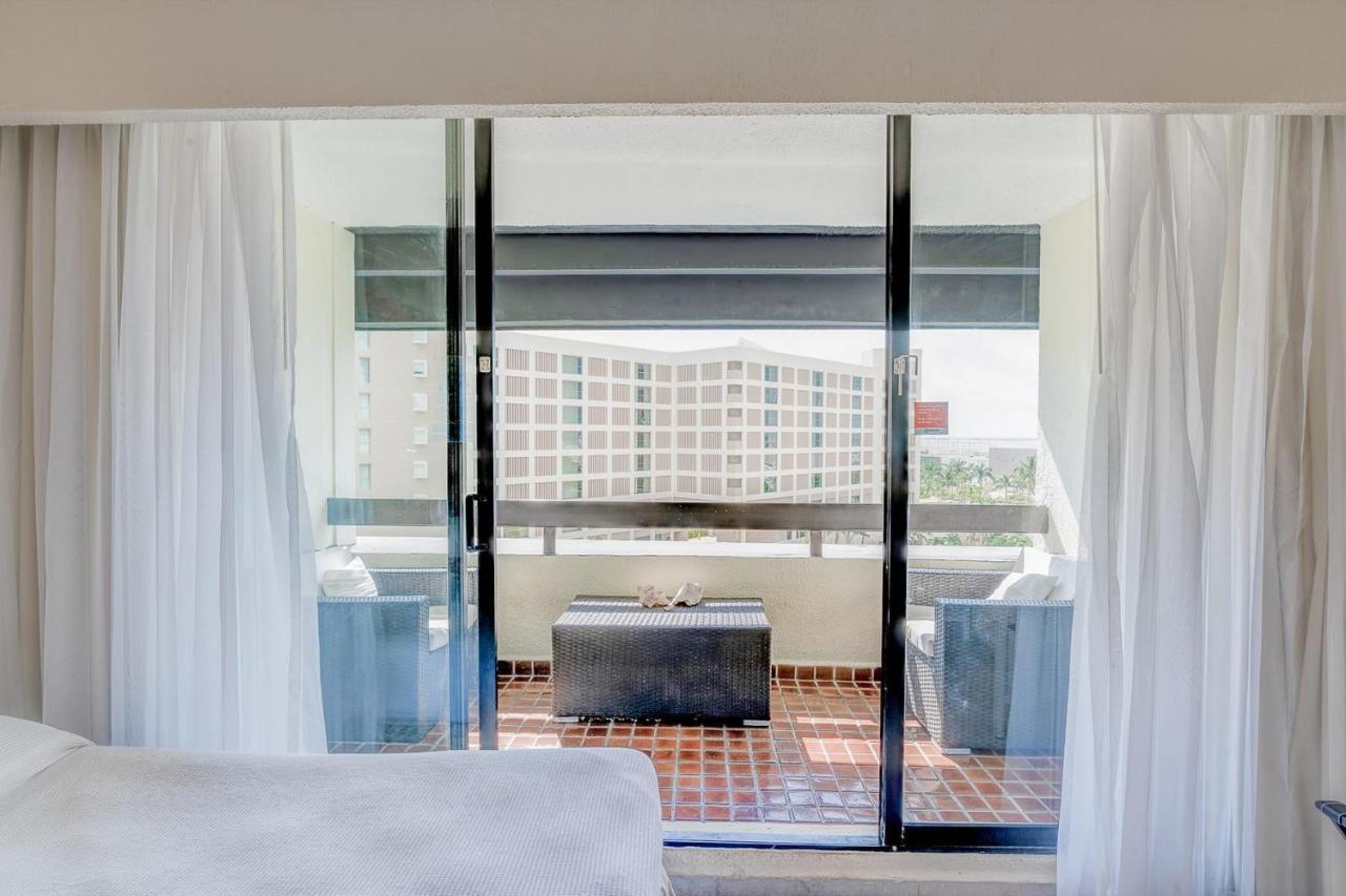 Condos In Prime Cancun Location Plus 3 Pools מראה חיצוני תמונה