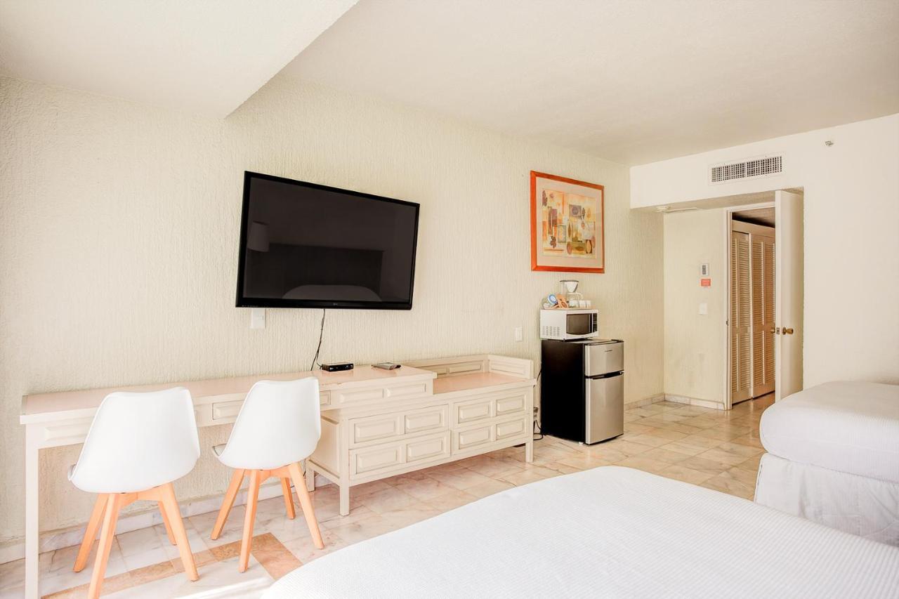 Condos In Prime Cancun Location Plus 3 Pools מראה חיצוני תמונה